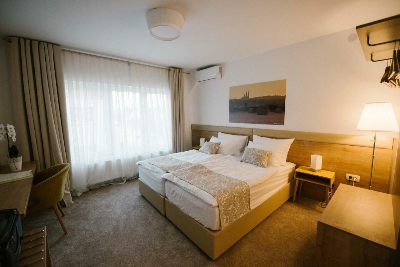 2I Rooms Ðakovo Eksteriør bilde